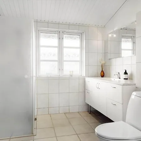 בית נופש Bl1284-blokhus-tyttebaervej-4 *